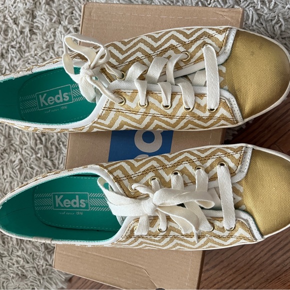 Keds Rally Zig Zag Gold sneakers 9M - Picture 5 of 6